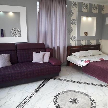 Apartment On 8 Marta Mykolaiv Eksteriør billede